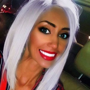 Meet your Posher, Lacie